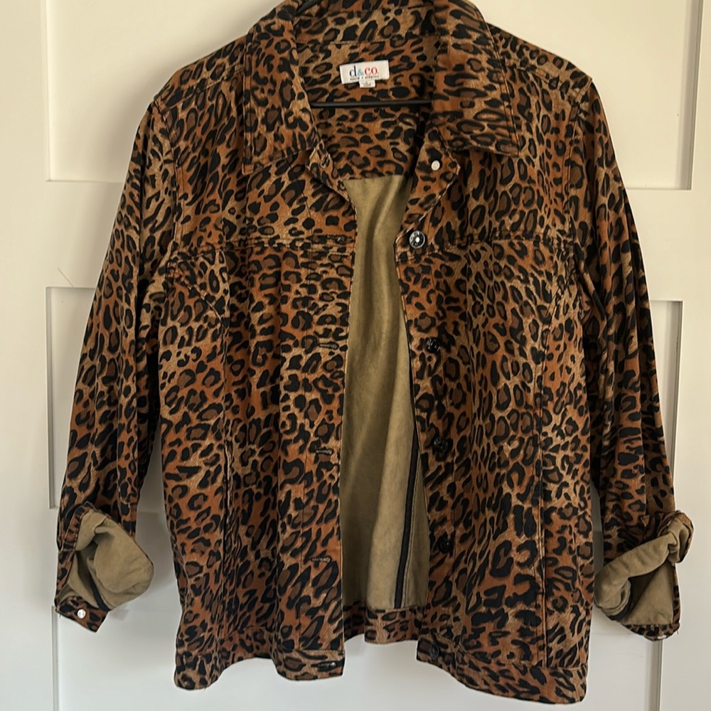 Size large denim, cheetah print jacket with black buttons.